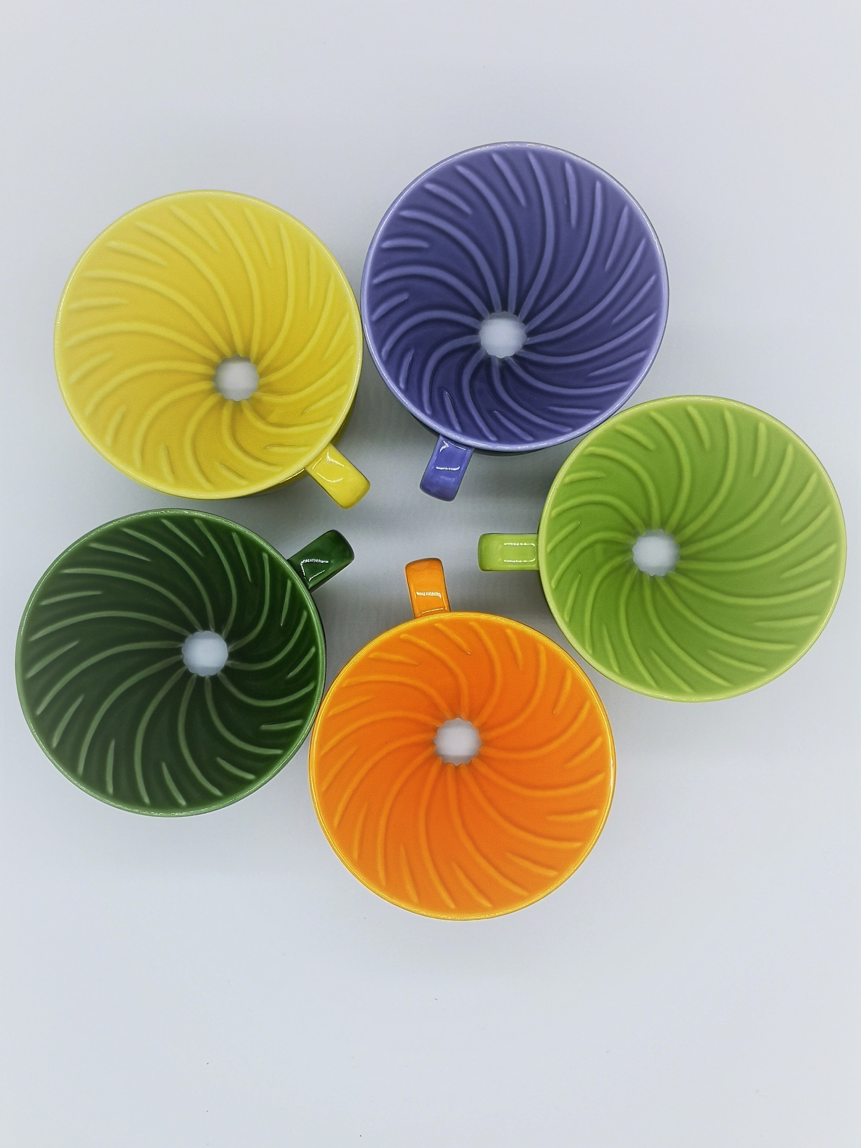 Hario Porzellan Kaffeefilter, Keramikfilter bunt für V60 Größe 02 Dripper